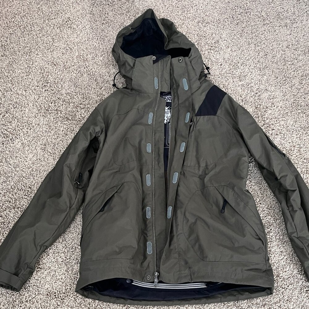 BONFIRE Fusion 10 Snowboard / Ski Jacket - Size S (Fits S–M)